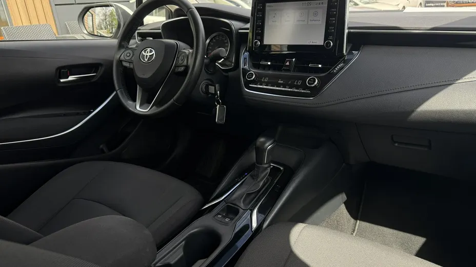 TOYOTA Corolla -