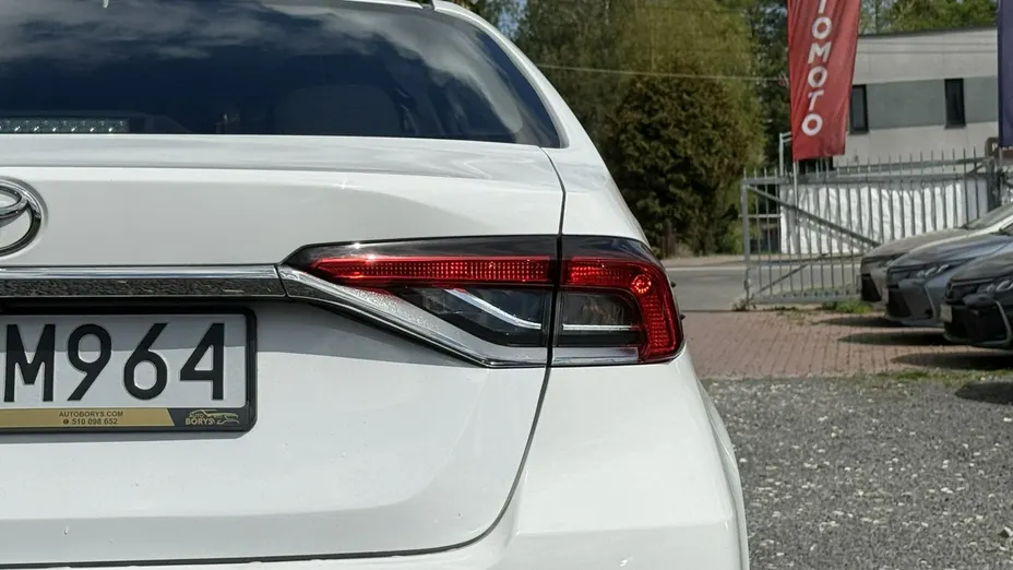 TOYOTA Corolla -