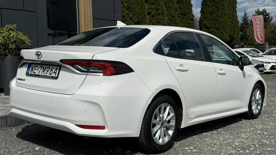 TOYOTA Corolla -