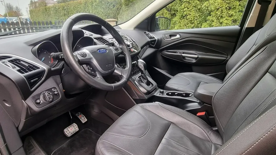 FORD Kuga -