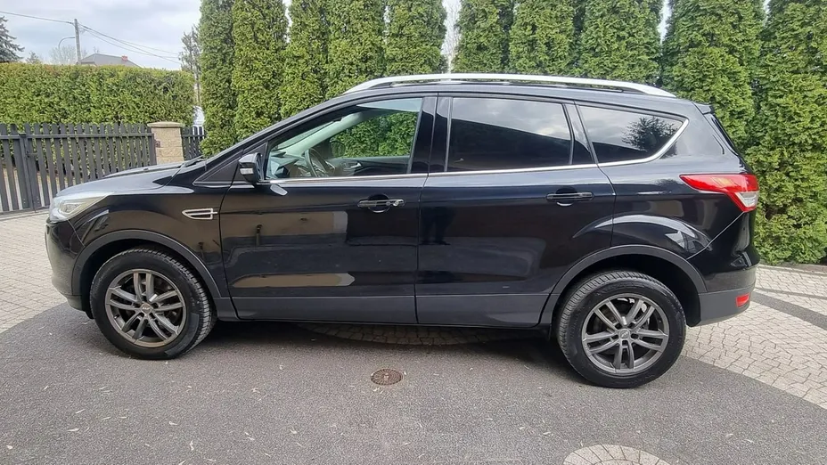 FORD Kuga -