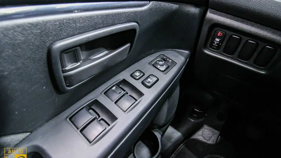 MITSUBISHI ASX -