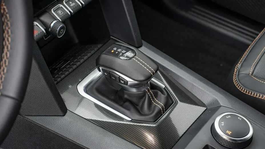 VOLKSWAGEN Amarok -