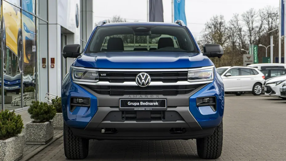 VOLKSWAGEN Amarok -