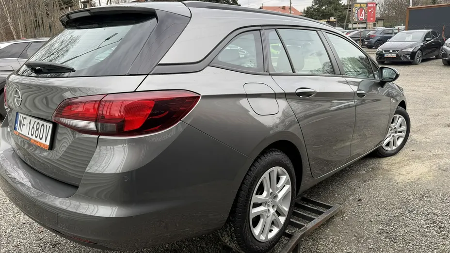 OPEL Astra -