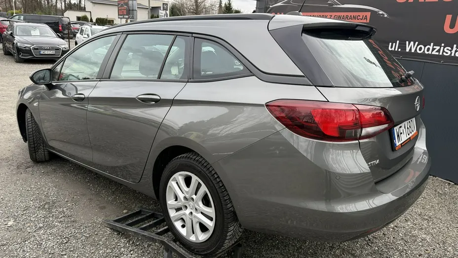 OPEL Astra -