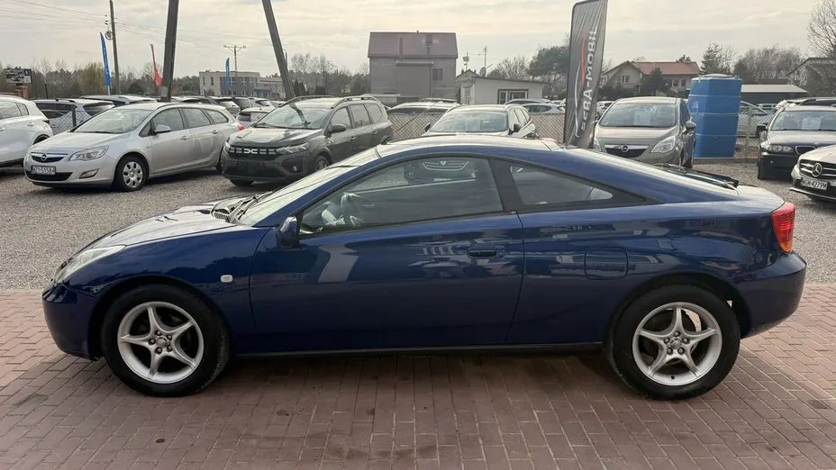TOYOTA Celica -