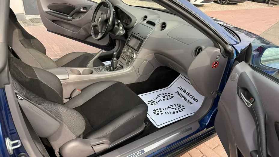 TOYOTA Celica -
