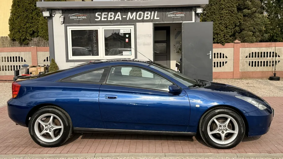 TOYOTA Celica -