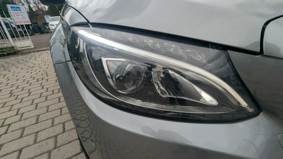 MERCEDES-BENZ C Klasa -