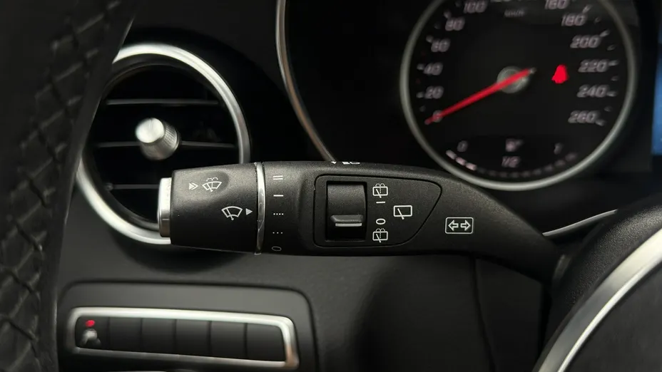 MERCEDES-BENZ C Klasa -