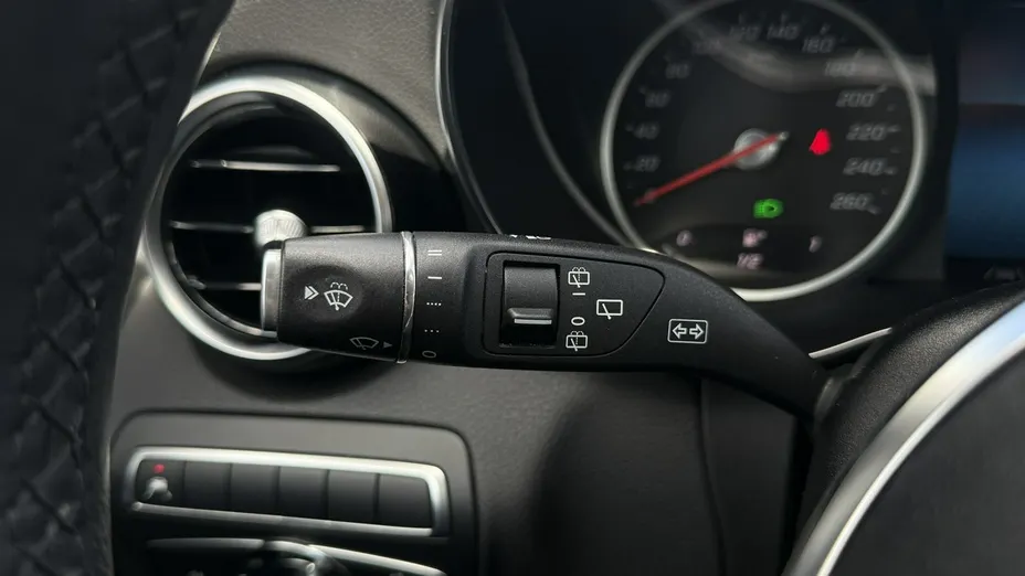 MERCEDES-BENZ C Klasa -