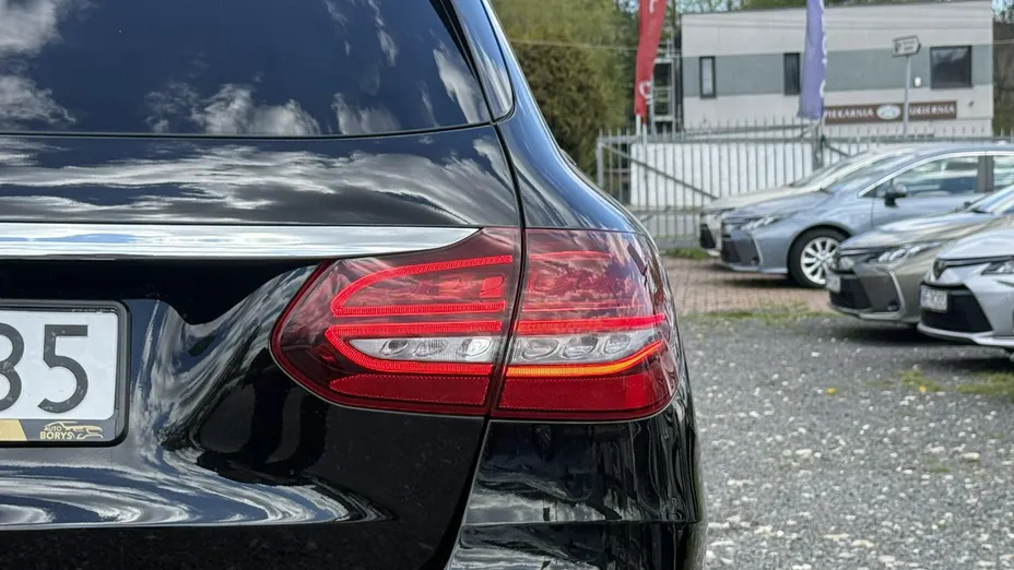 MERCEDES-BENZ C Klasa -