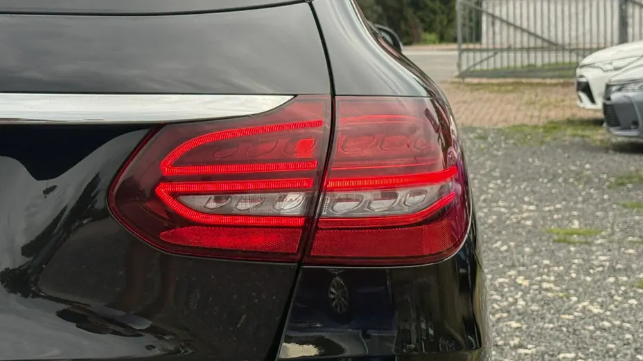 MERCEDES-BENZ C Klasa -