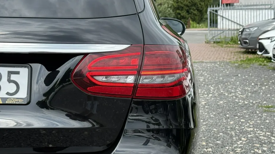 MERCEDES-BENZ C Klasa -