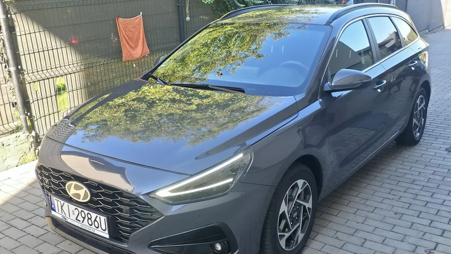 HYUNDAI i30 -