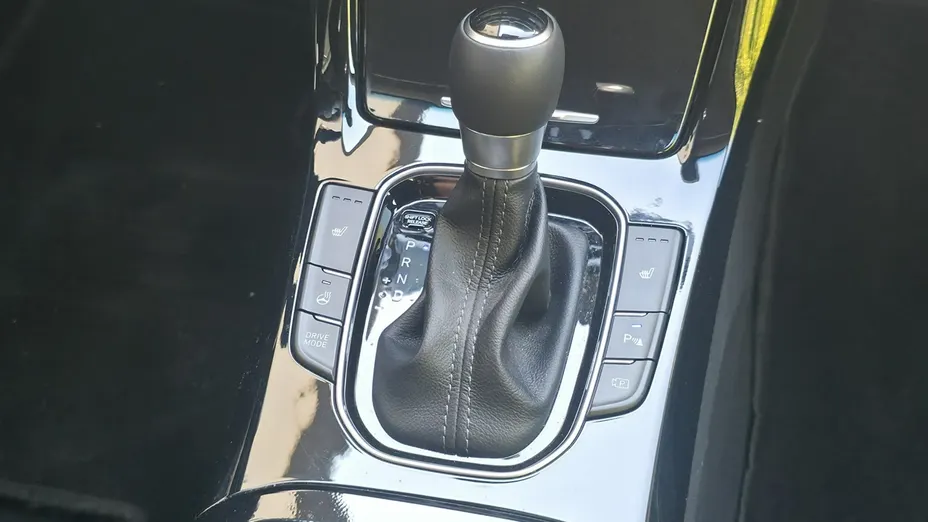 HYUNDAI i30 -