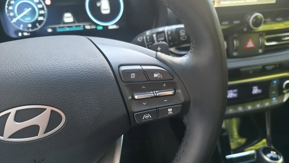 HYUNDAI i30 -