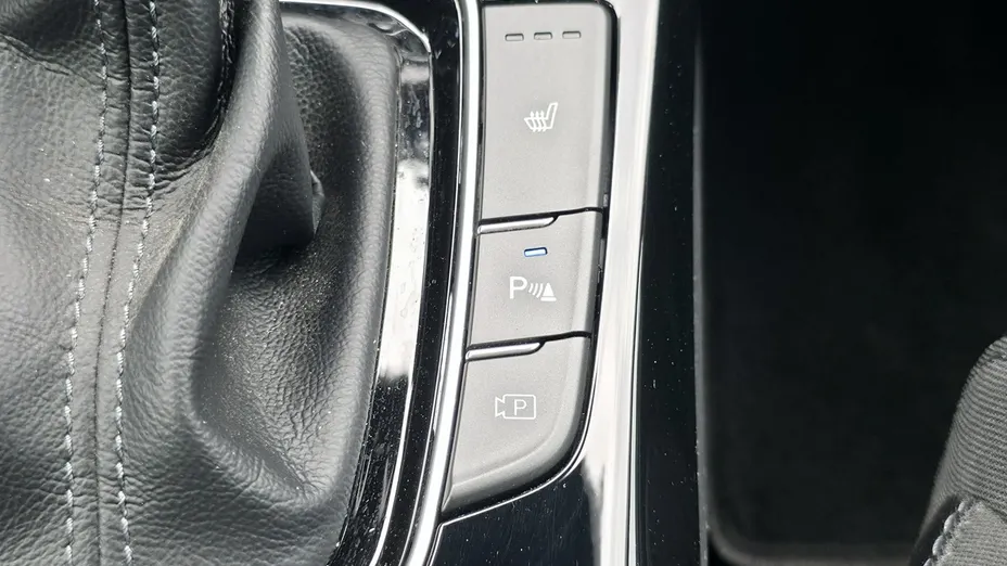 HYUNDAI i30 -