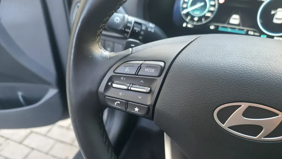 HYUNDAI i30 -