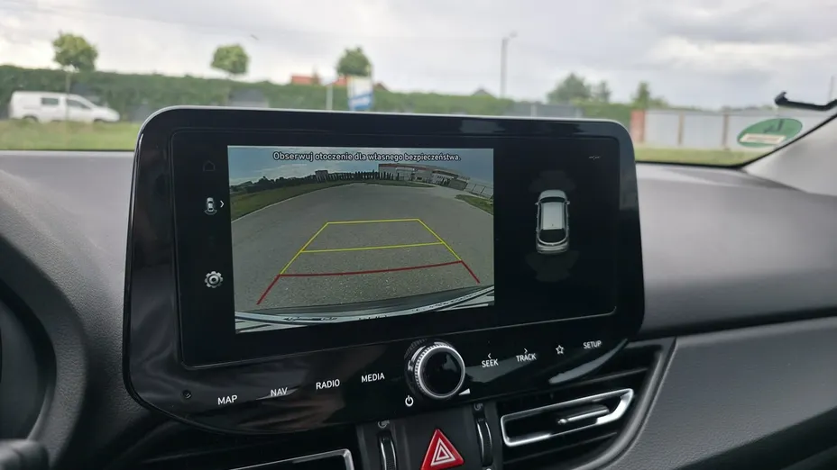 HYUNDAI i30 -