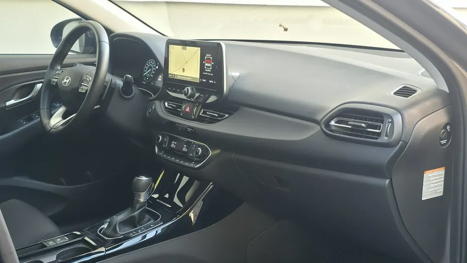 HYUNDAI i30 -
