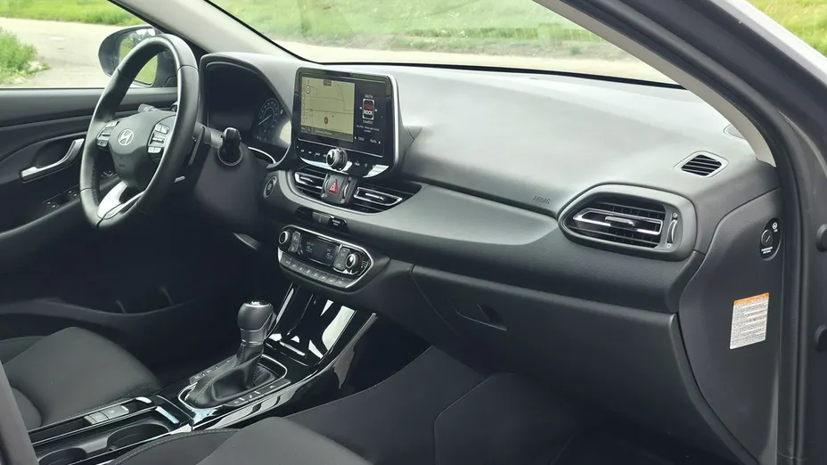 HYUNDAI i30 -