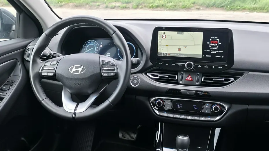 HYUNDAI i30 -