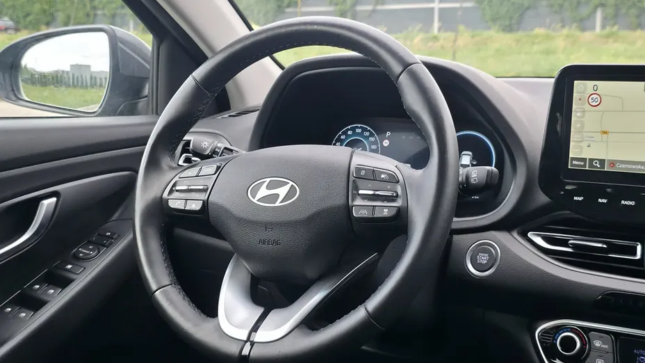 HYUNDAI i30 -