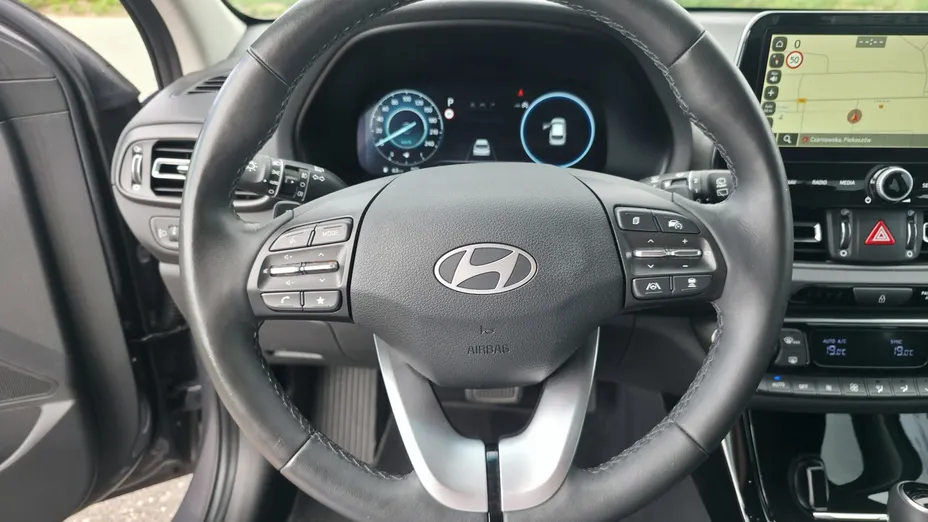 HYUNDAI i30 -