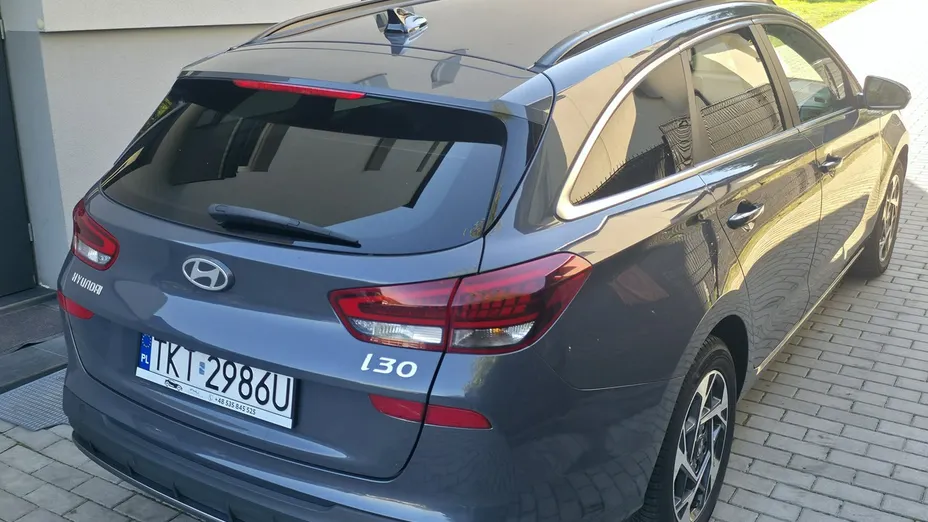 HYUNDAI i30 -