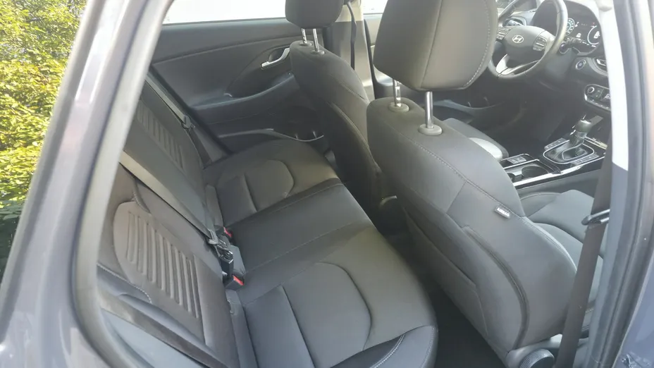 HYUNDAI i30 -