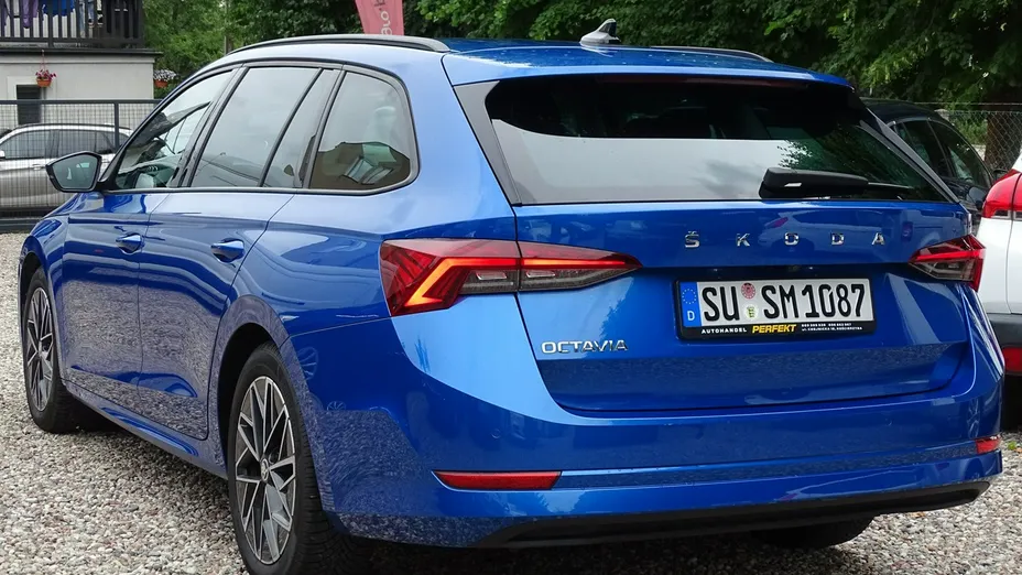SKODA Octavia -