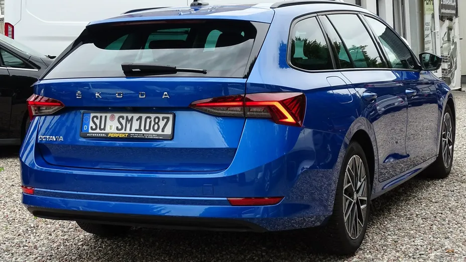 SKODA Octavia -