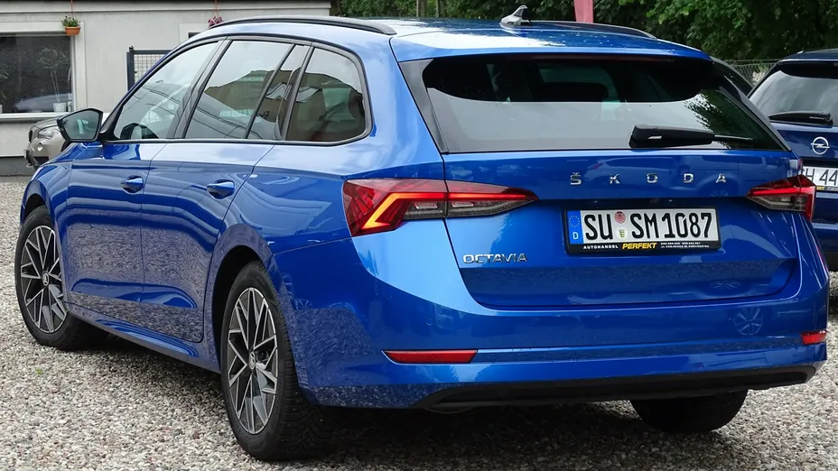 SKODA Octavia -