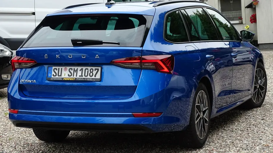 SKODA Octavia -