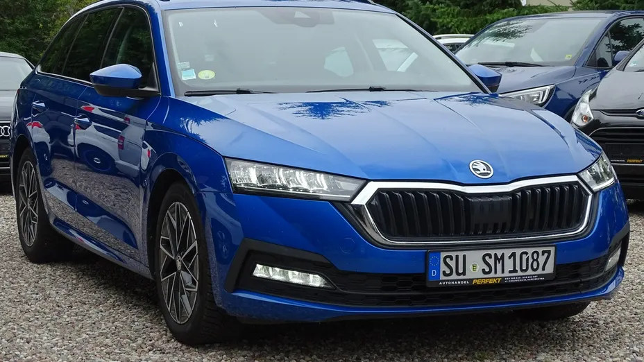 SKODA Octavia -