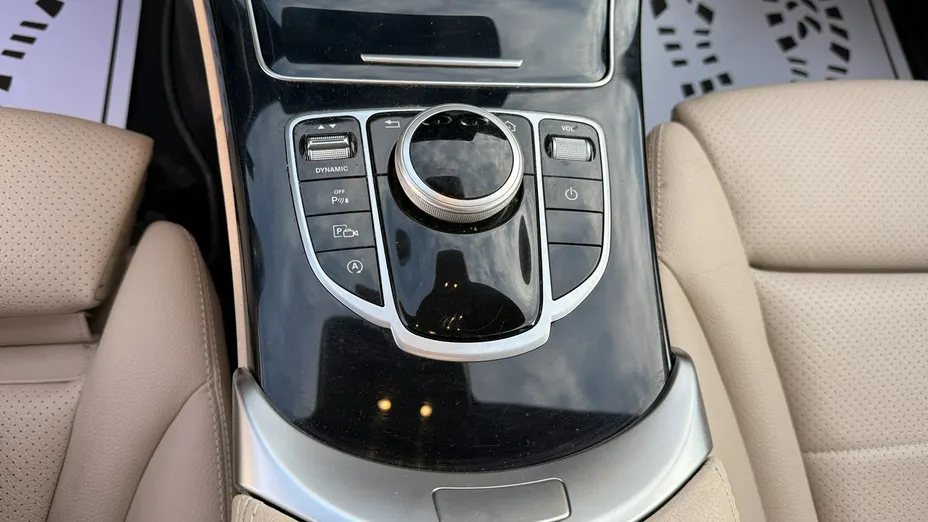MERCEDES-BENZ C Klasa -