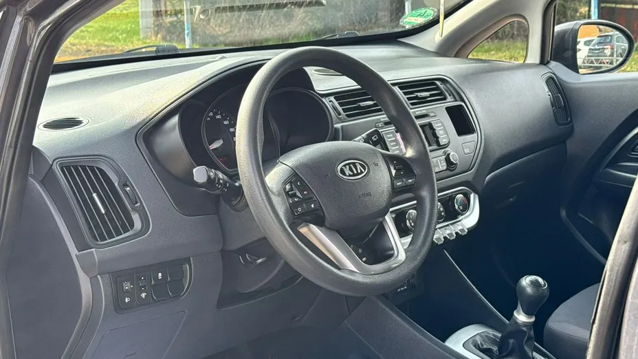 KIA Rio -