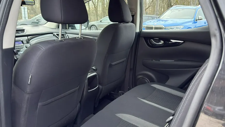NISSAN Qashqai -