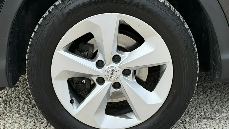NISSAN Qashqai -