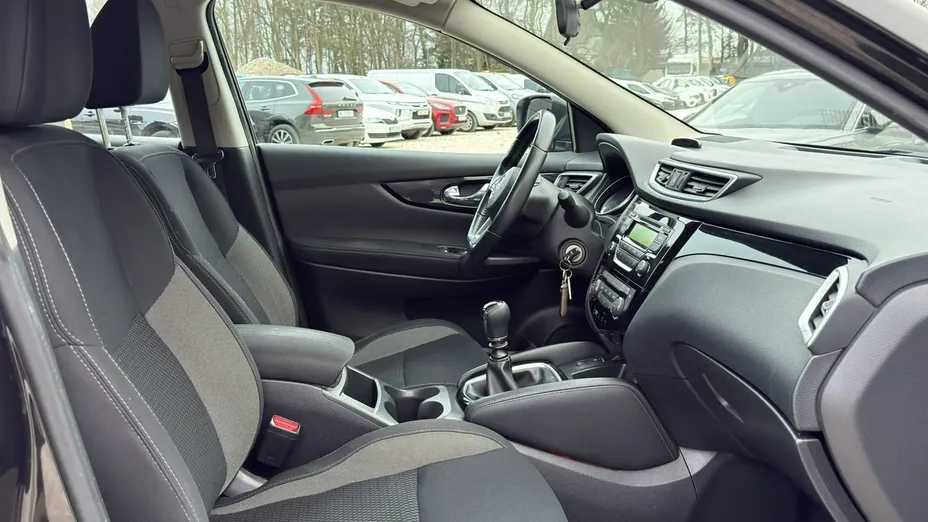 NISSAN Qashqai -