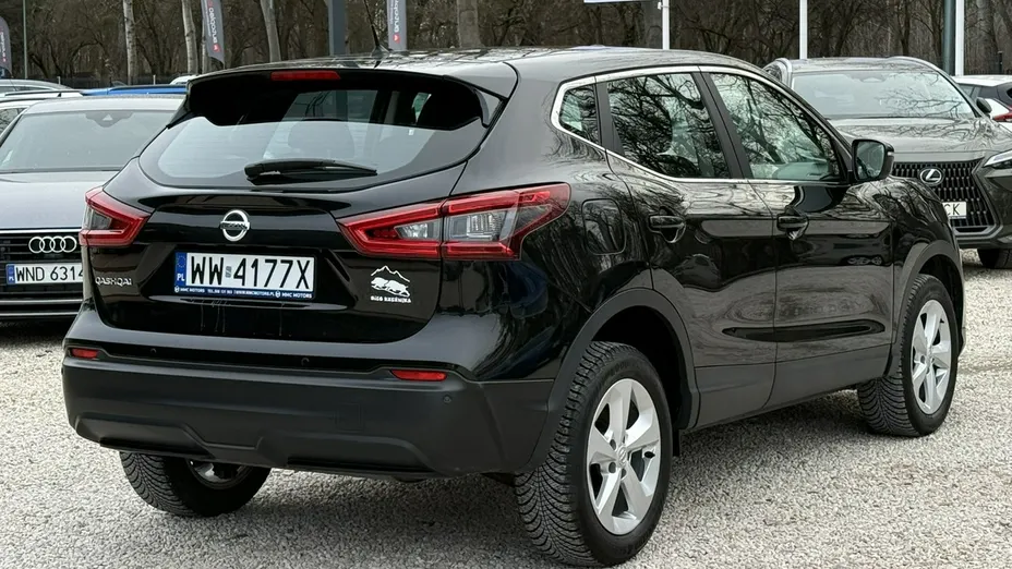 NISSAN Qashqai -