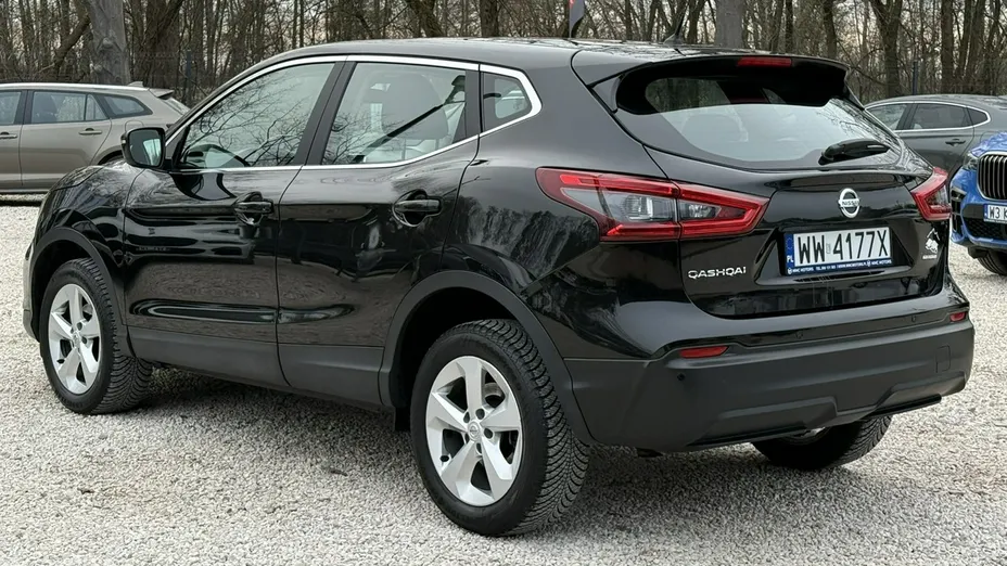 NISSAN Qashqai -
