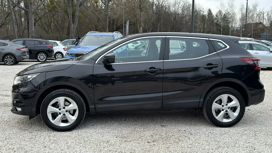 NISSAN Qashqai -