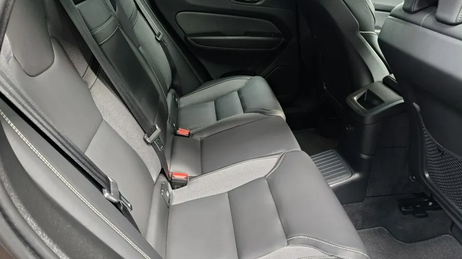 VOLVO XC60 -