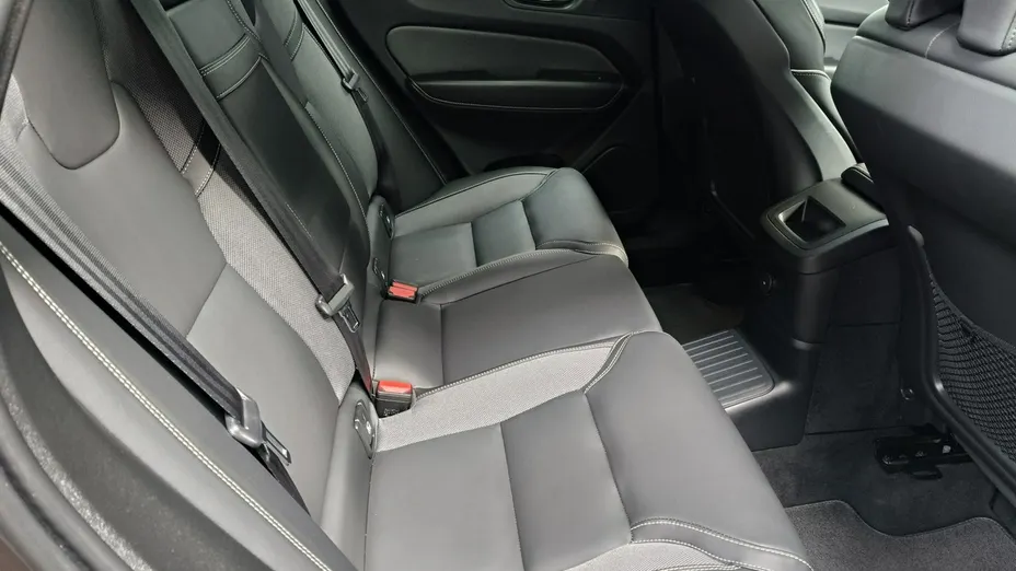 VOLVO XC60 -