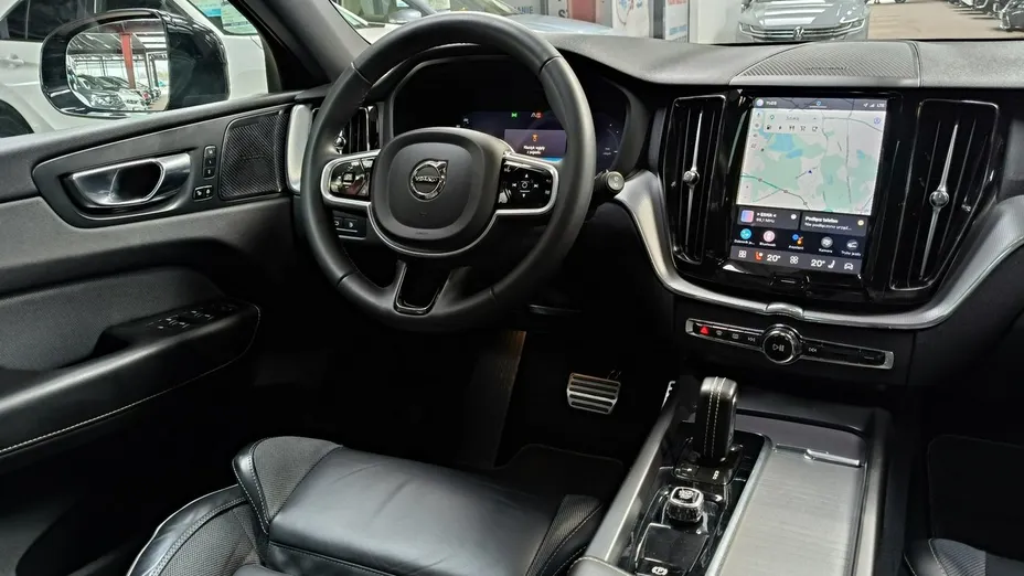 VOLVO XC60 -