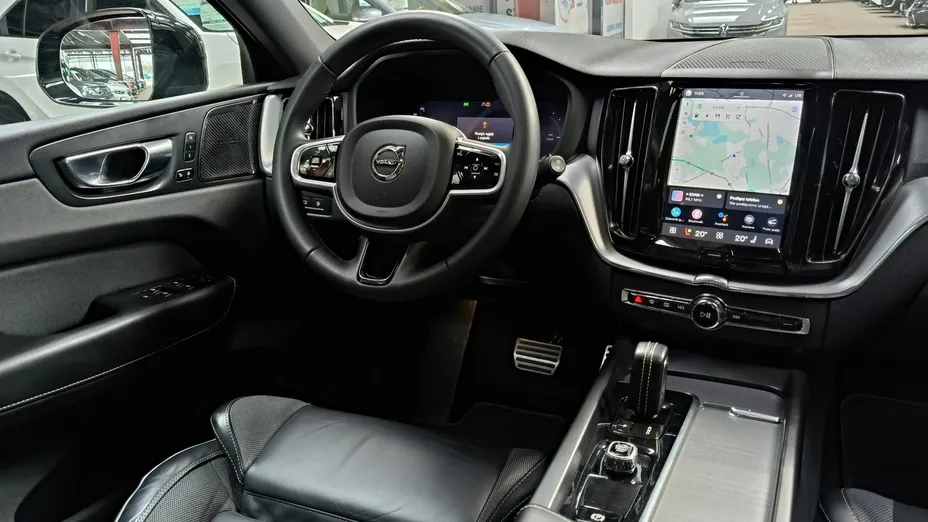 VOLVO XC60 -