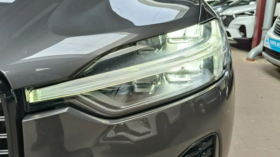 VOLVO XC60 -